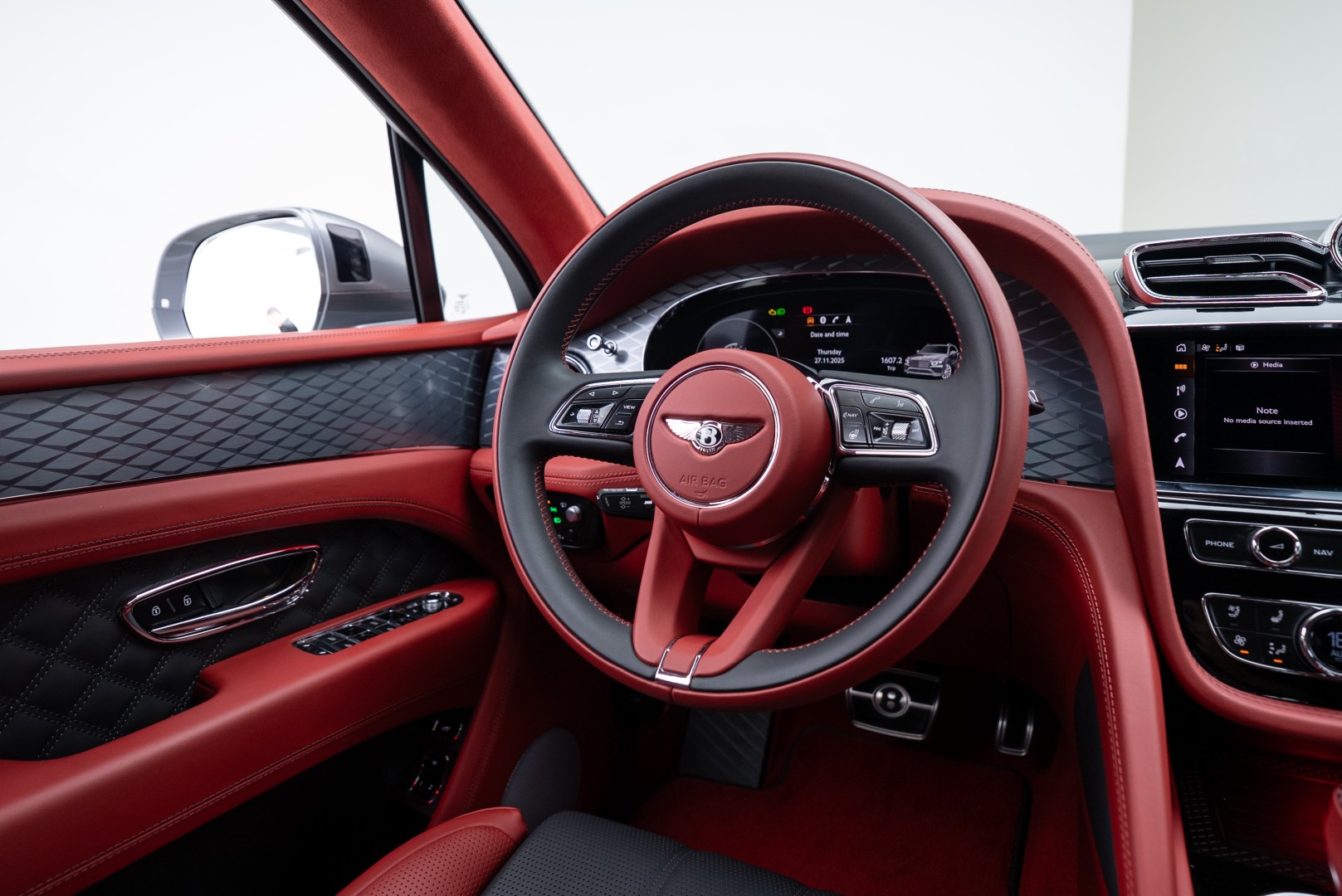 2023 BENTLEY BENTAYGA AZURE | GCC | MAIN DEALER WARRANTY SERVICE